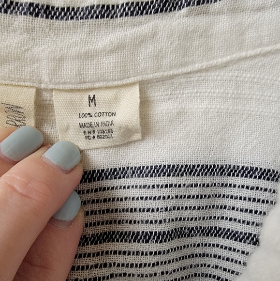 Sky and Sparrow Size Medium 100% Cotton Button-up - Picture 6 of 6